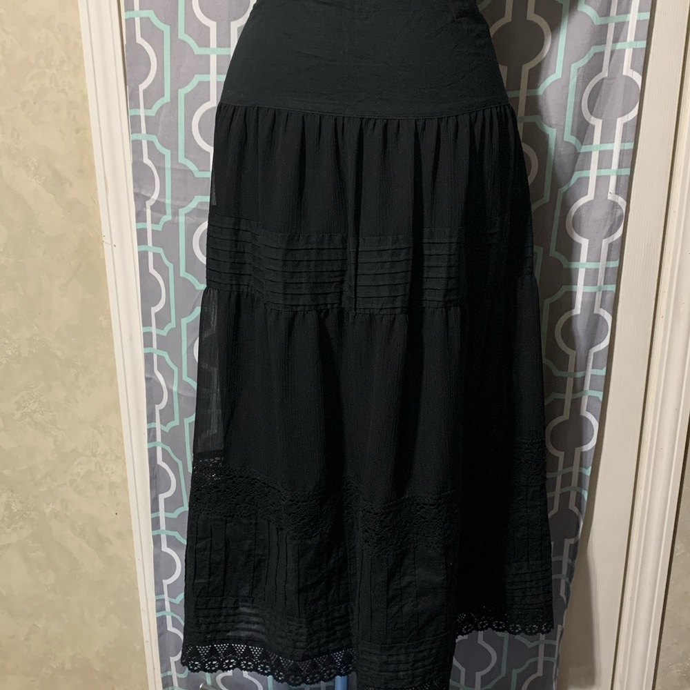 3/15🔥 Black maxi skirt